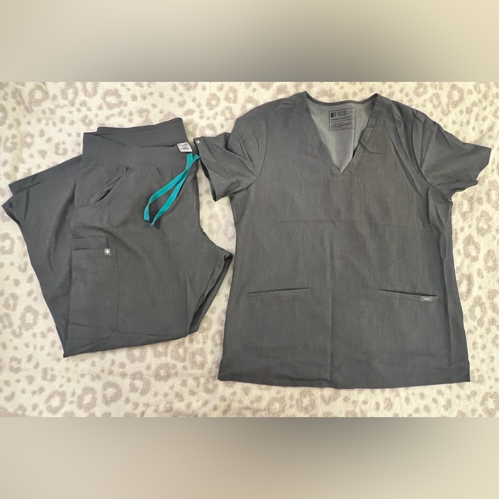 Figs Women's Scrub Set in Charcoal Gray with Teal Drawstring